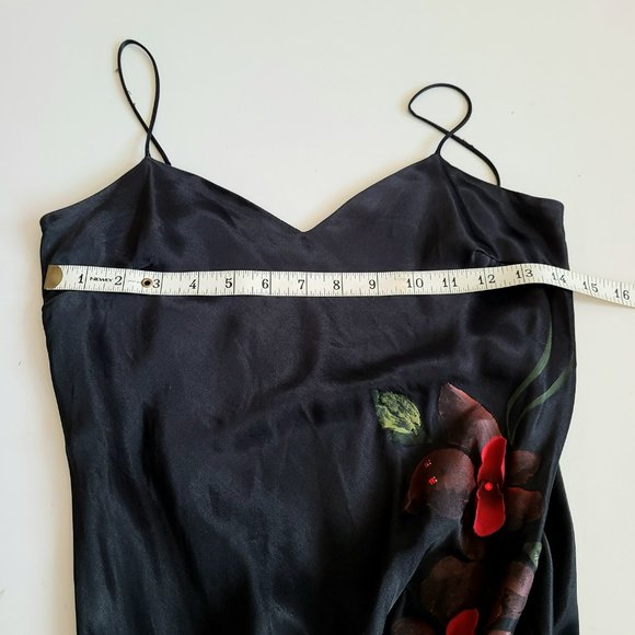 Black silky dress with painted red flowers. - Picture 9 of 11